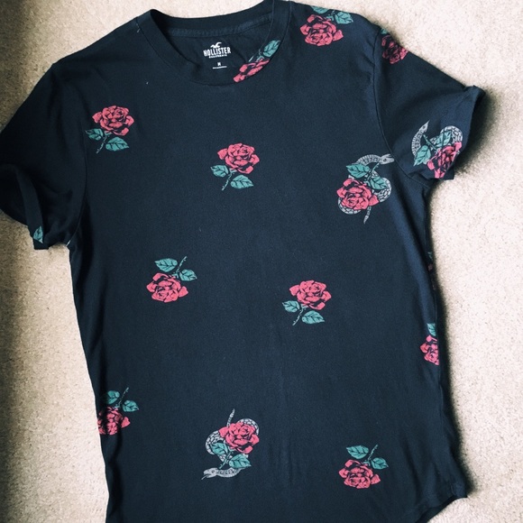 hollister snake shirt